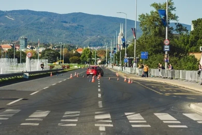 INA Street Race